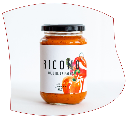 Mojo Ricomo presentacion en plato de salsa roja con albondigas